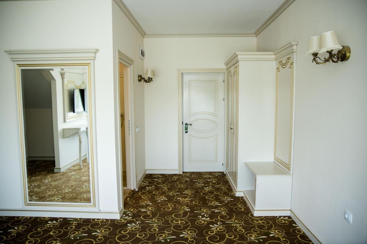 La Casa Cu Stuf 호텔 Baldovinesti 외부 사진